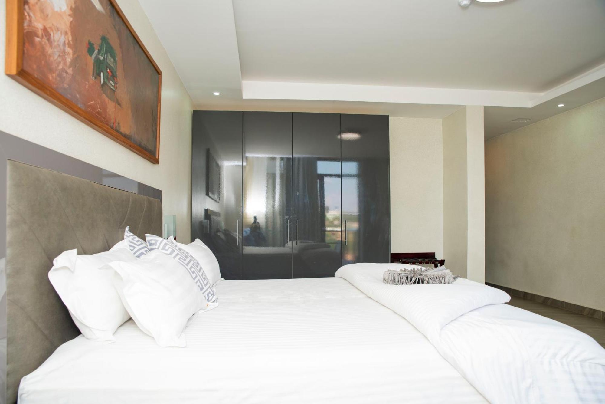 Grazia Apartment Hotel Кигали Экстерьер фото