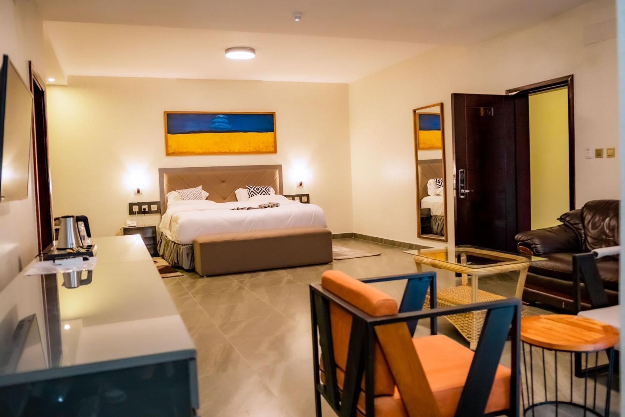 Grazia Apartment Hotel Кигали Экстерьер фото