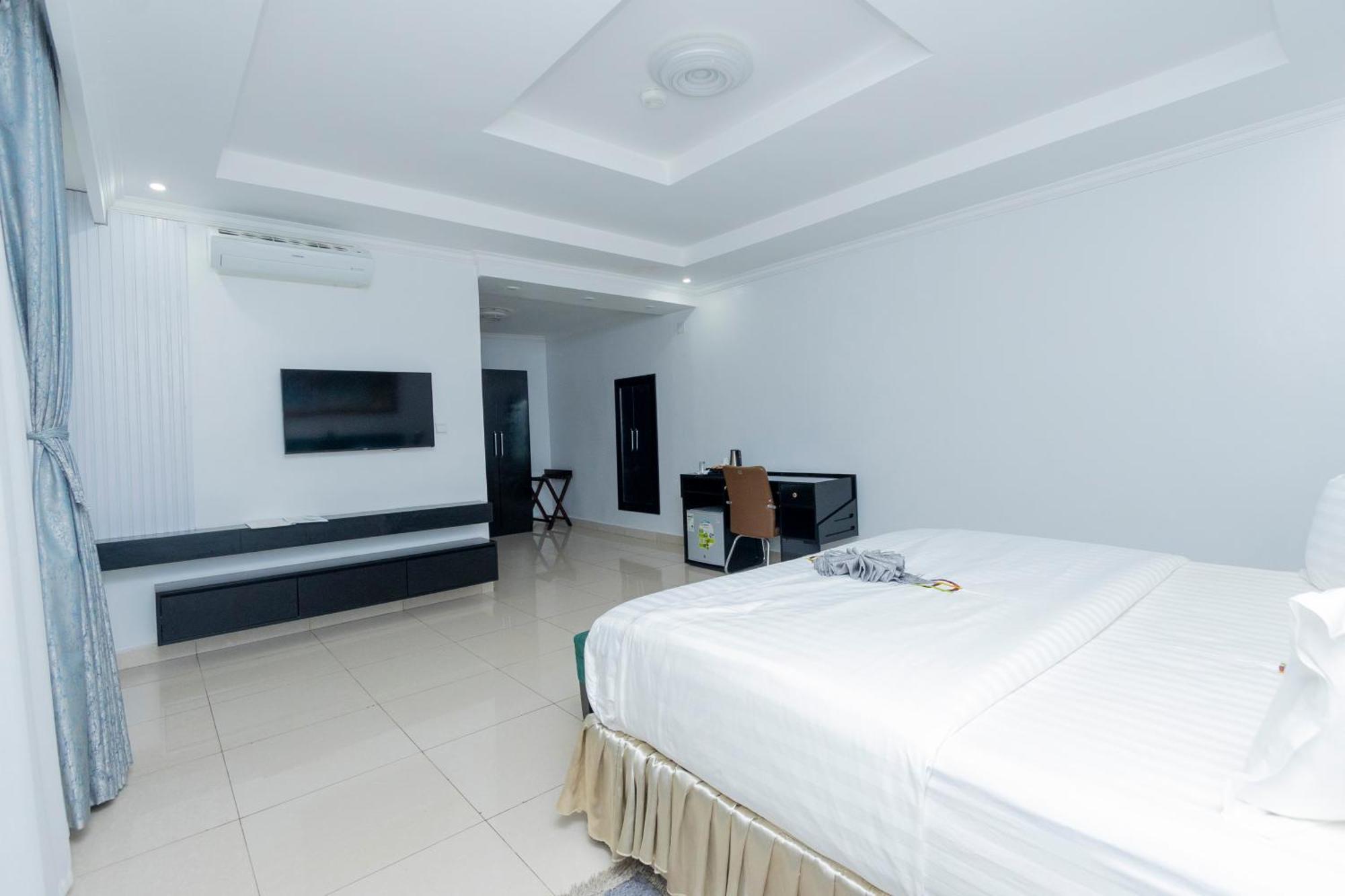 Grazia Apartment Hotel Кигали Экстерьер фото