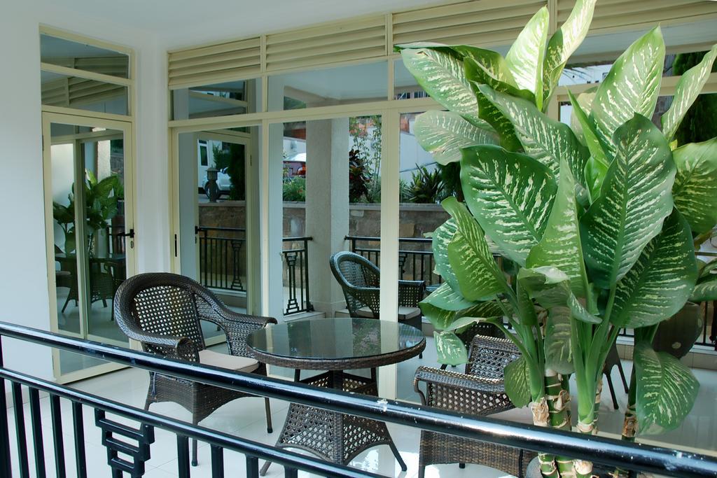 Grazia Apartment Hotel Кигали Экстерьер фото
